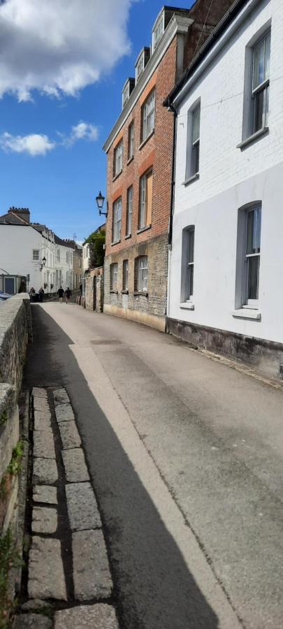 Newly Refurbished 2nd Floor Lil Nauti Fowey