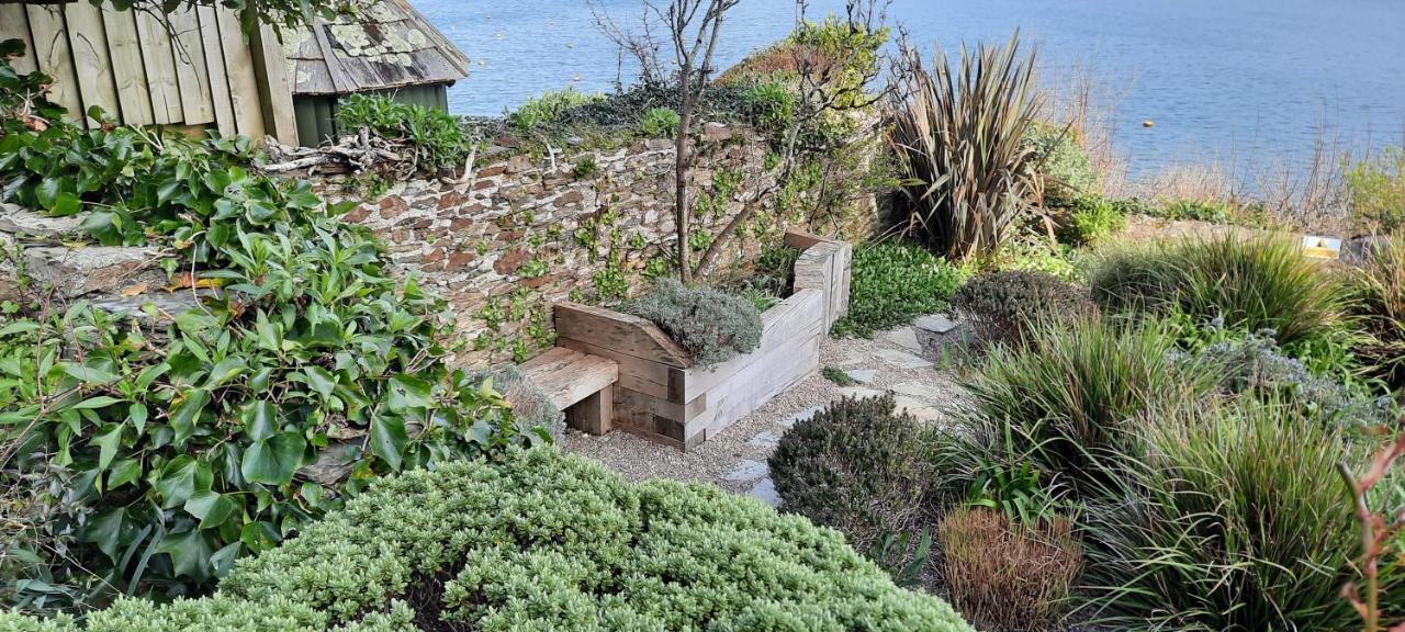 Newly Refurbished 2nd Floor Lil Nauti * Fowey